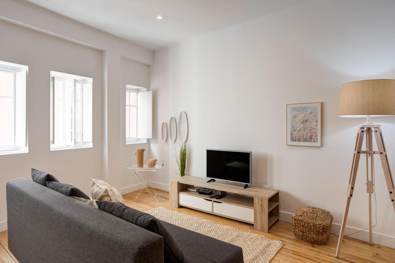 Alfama Chic Penabuquel3 Apartment ลิสบอน ภายนอก รูปภาพ
