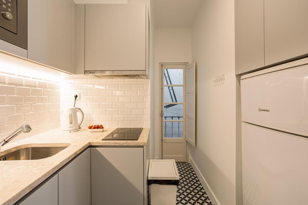 Alfama Chic Penabuquel3 Apartment ลิสบอน ภายนอก รูปภาพ